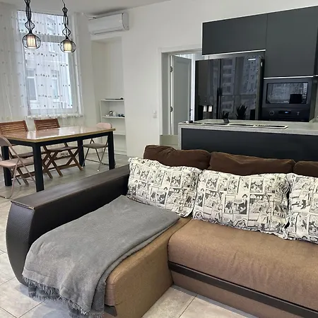 Sea View On French Boulevard Apartamento