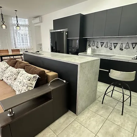 Sea View On French Boulevard Apartament
