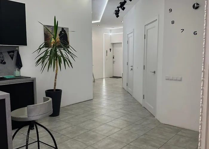 Sea View On French Boulevard