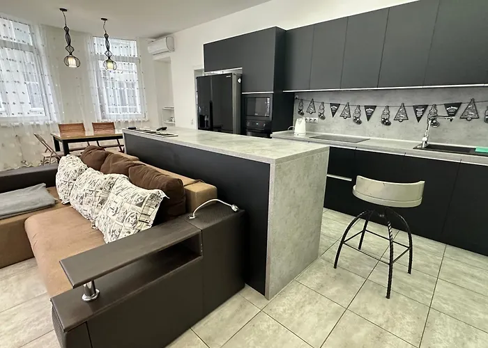 Sea View On French Boulevard Apartman